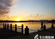 【今日朝陽網(wǎng)】龍?jiān)春那宄浚ㄚw英賀）