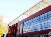 贊！城發(fā)集團免費為工校修繕樓體外墻