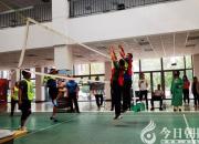 建設(shè)新時(shí)代先進(jìn)集體，彰顯團(tuán)結(jié)奮進(jìn)正能量（徐鳴 劉藝偉）