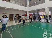 春風(fēng)沐桃李 杏壇綻芳華——朝陽(yáng)工校開(kāi)展慶?！叭恕眿D女節(jié)系列活動(dòng)（毛亞娟 劉藝偉）